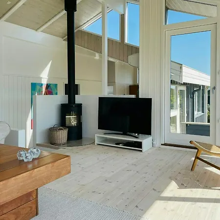 Modern In First Row North Of Blokhus Feriehus *